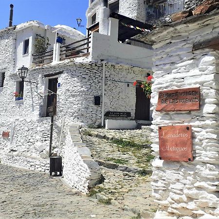 La Casa De La Bombilla Verde Trevelez Luaran gambar