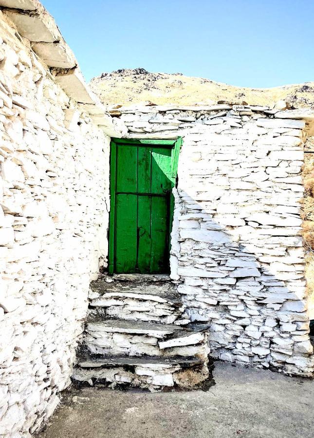 La Casa De La Bombilla Verde Trevelez Luaran gambar