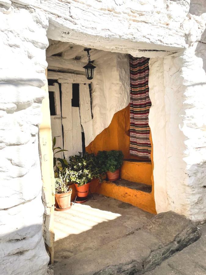 La Casa De La Bombilla Verde Trevelez Luaran gambar