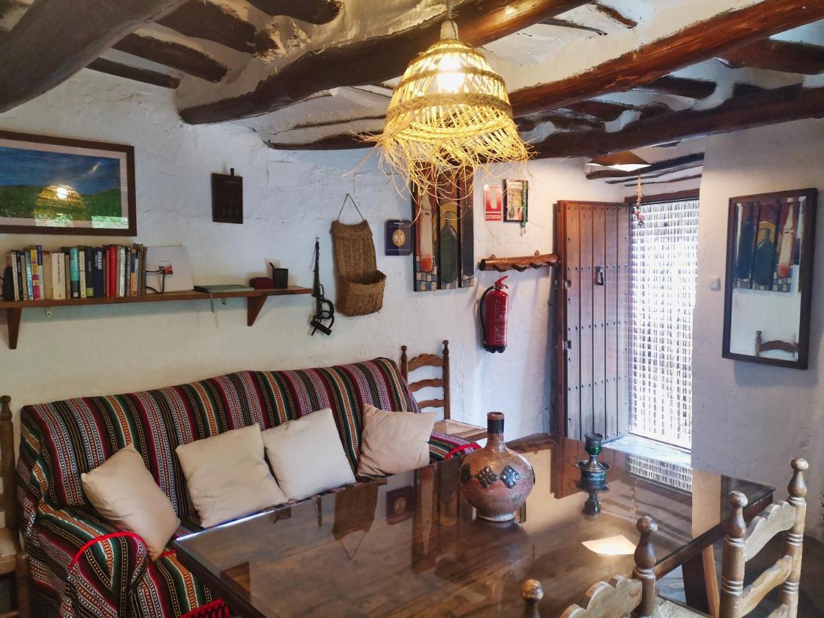 La Casa De La Bombilla Verde Trevelez Luaran gambar