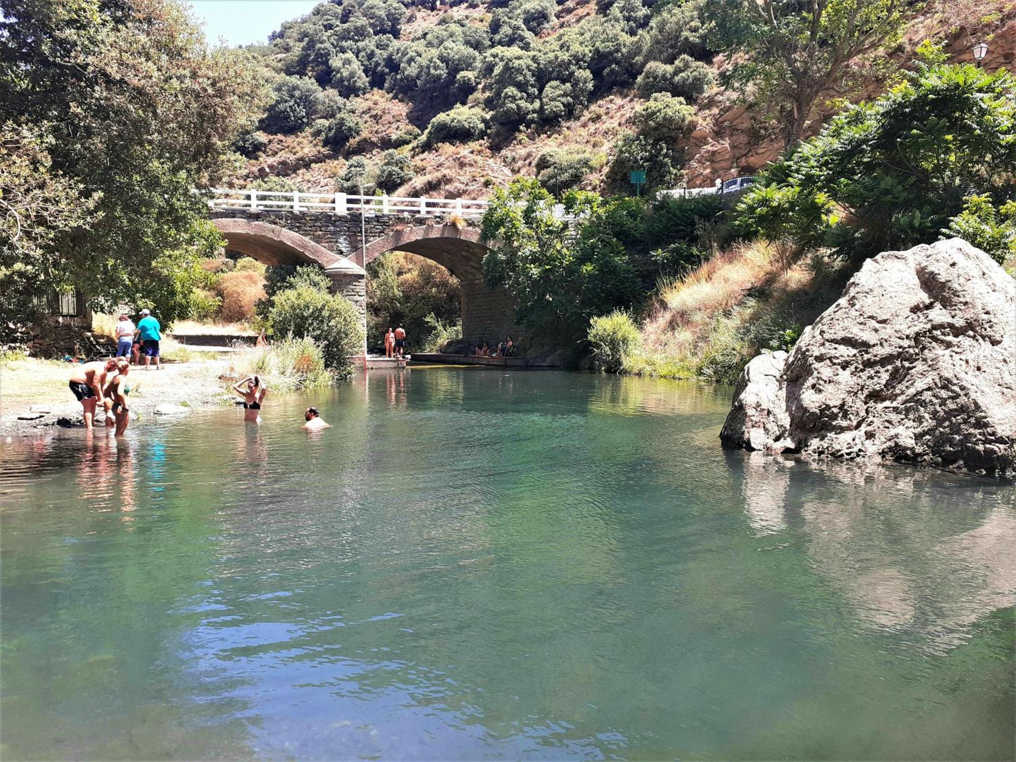 La Casa De La Bombilla Verde Trevelez Luaran gambar